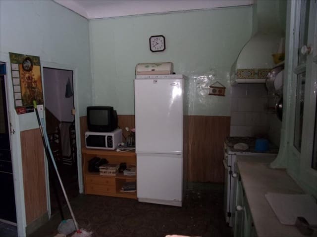 3 makuuhuone Omakotitalo myytävänä paikassa Alzira - 350 000 € (Ref: 9508753)