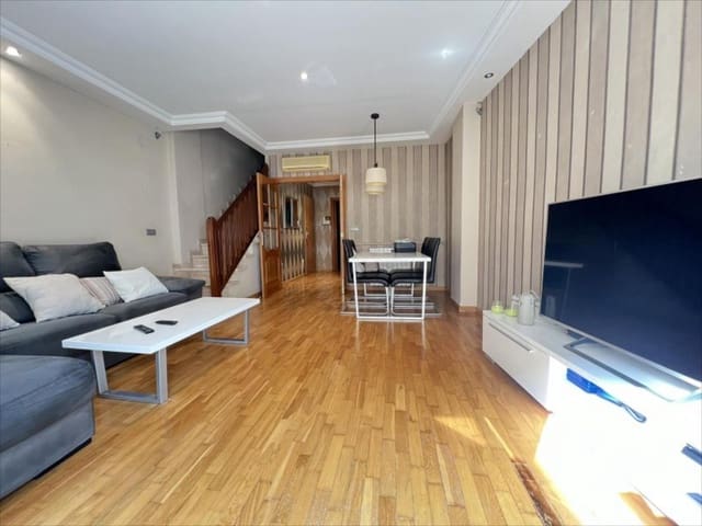 3 quarto Casa em Banda para venda em Alzira - 215 000 € (Ref: 9508754)