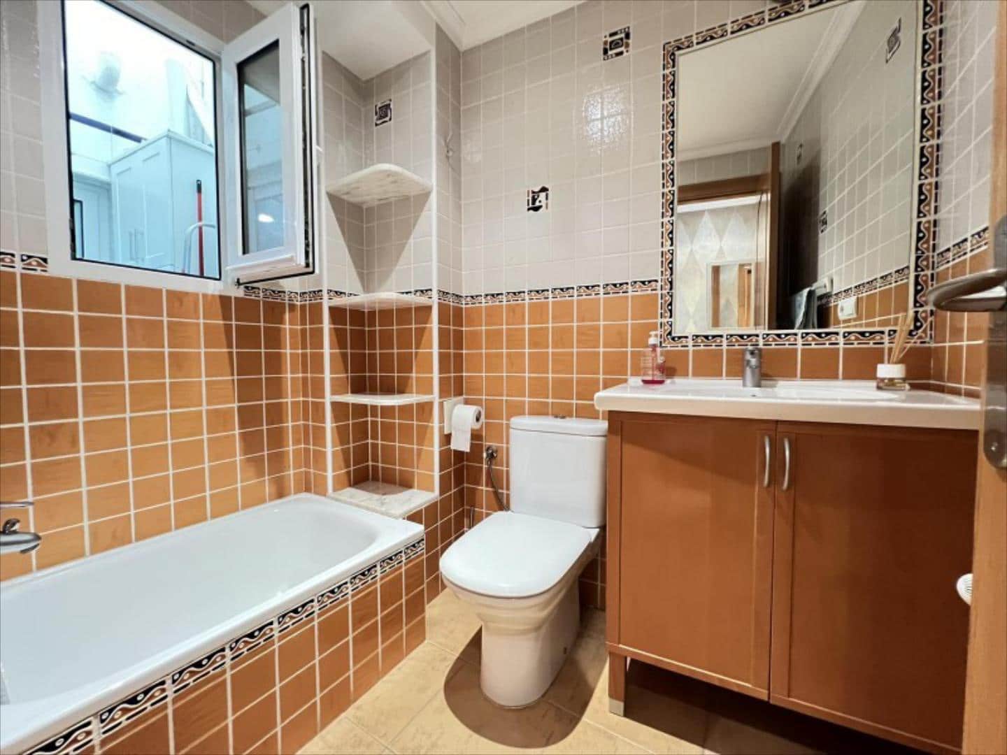 3 quarto Casa em Banda para venda em Alzira - 215 000 € (Ref: 9508754)