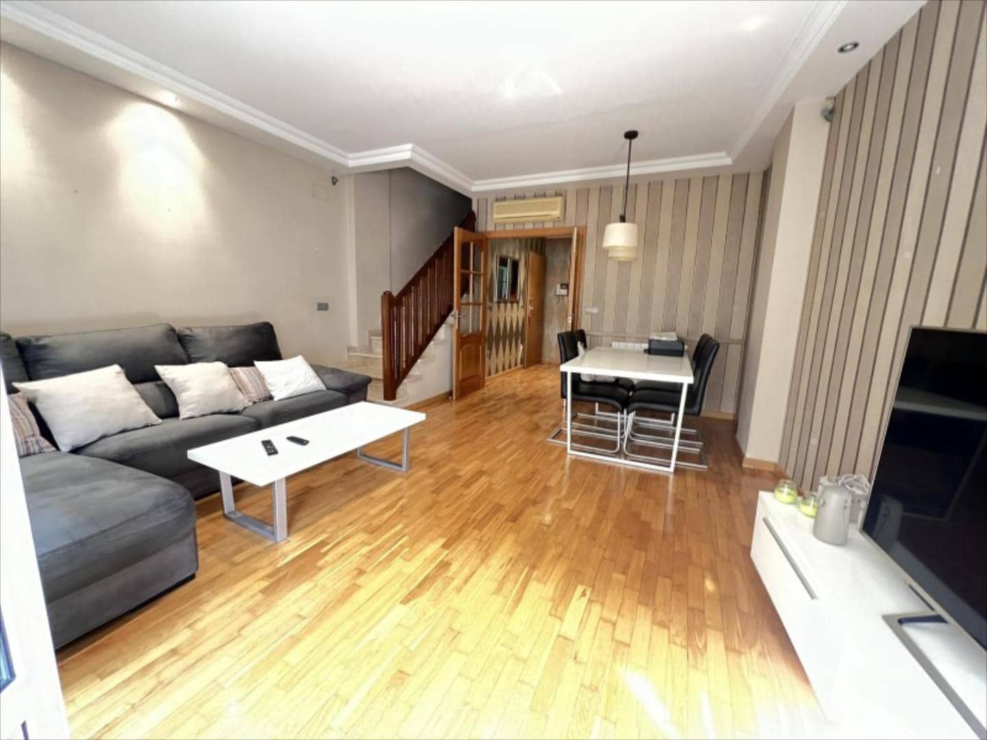 3 quarto Casa em Banda para venda em Alzira - 215 000 € (Ref: 9508754)