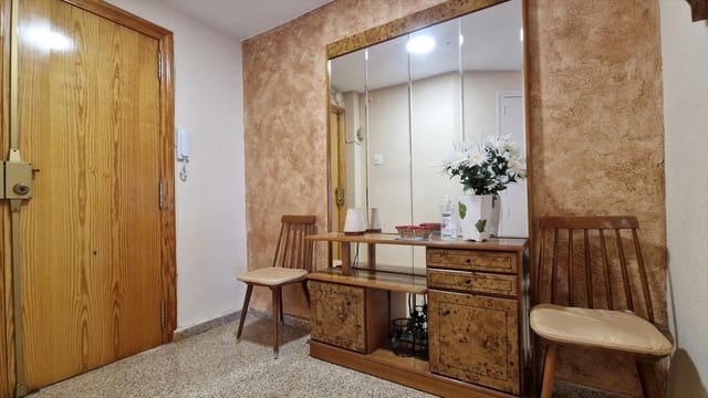 4 makuuhuone Huoneisto myytävänä paikassa Racó, Cullera - 300 000 € (Ref: 9623002)