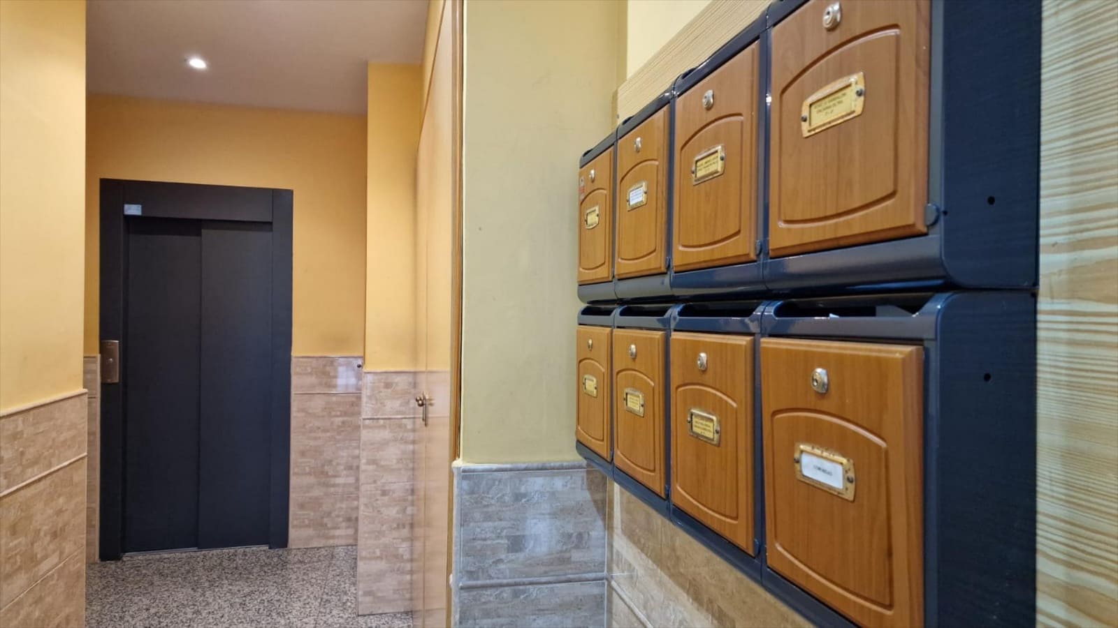 2 makuuhuone Asunto myytävänä paikassa Alzira - 160 000 € (Ref: 9674784)