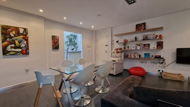 2 makuuhuone Asunto myytävänä paikassa Alzira - 160 000 € (Ref: 9674784)