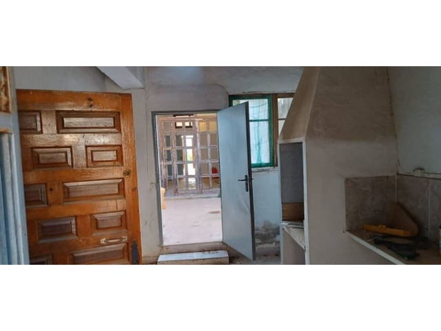 4 bedroom Finca/Country House for sale in Llaurí with garage - € 200,000 (Ref: 7820764)