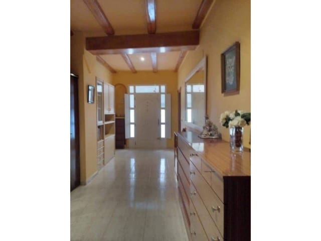 5 bedroom Finca/Country House for sale in Benigánim with garage - € 260,000 (Ref: 8437804)