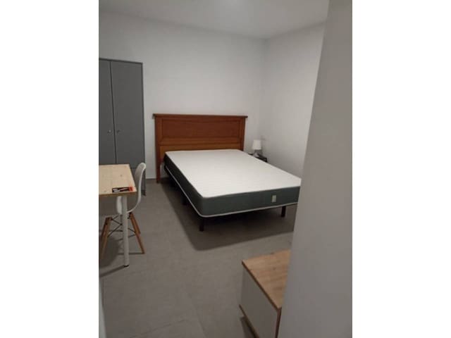 8 makuuhuone Omakotitalo myytävänä paikassa Gandia - 500 000 € (Ref: 8441003)