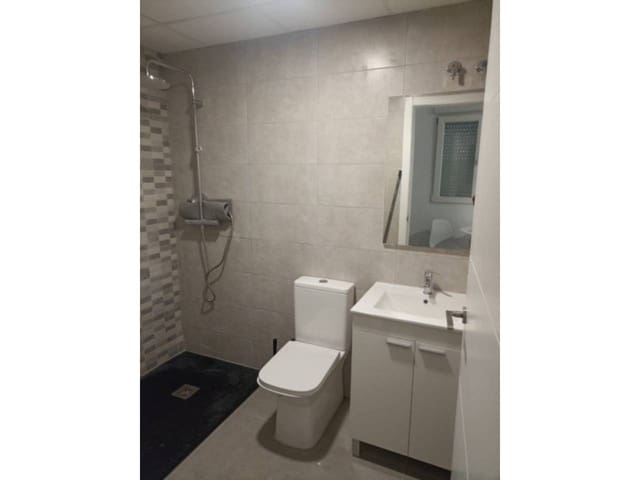 8 makuuhuone Omakotitalo myytävänä paikassa Gandia - 500 000 € (Ref: 8441003)