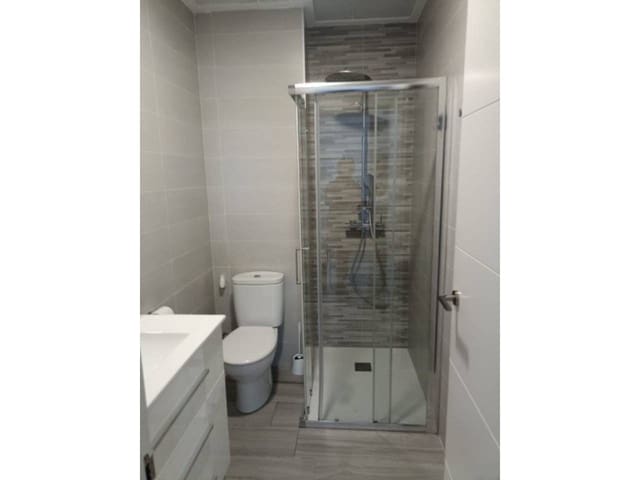 8 makuuhuone Omakotitalo myytävänä paikassa Gandia - 500 000 € (Ref: 8441003)