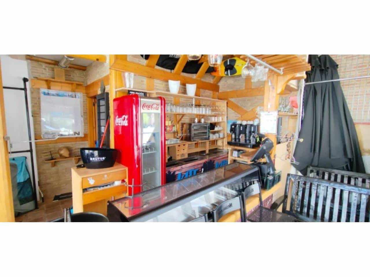 Local Commercial à vendre à Oliva - 179 996 € (Ref: 8842517)