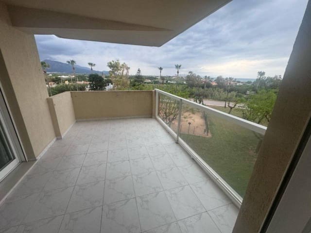 3 makuuhuone Asunto myytävänä paikassa Xeraco mukana uima-altaan 
autotalli - 230 000 € (Ref: 8977821)