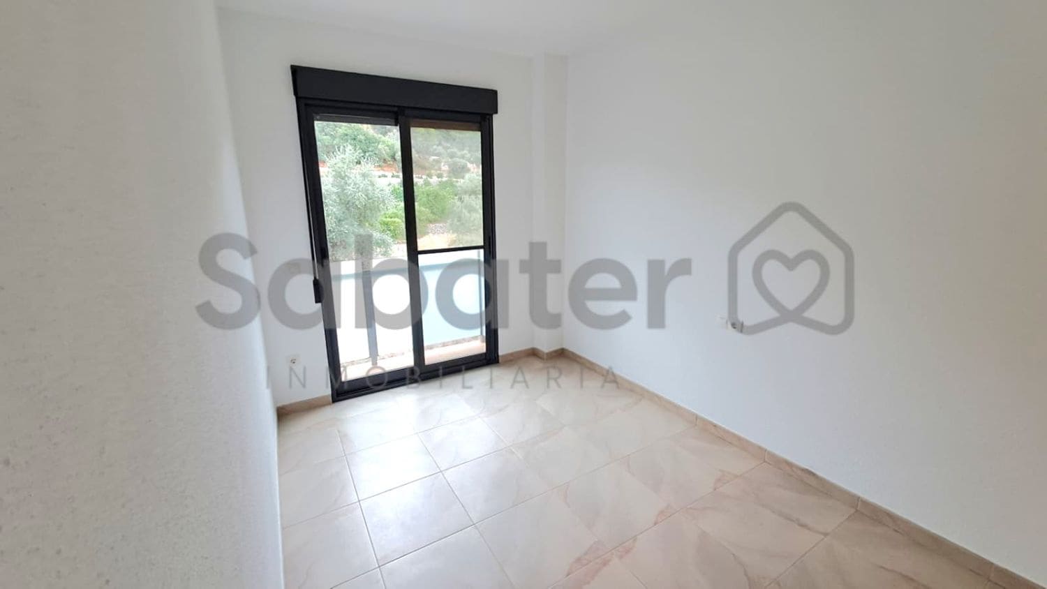 Piso de 2 habitaciones en Villalonga en venta con garaje - 135.000 € (Ref: 10061686)