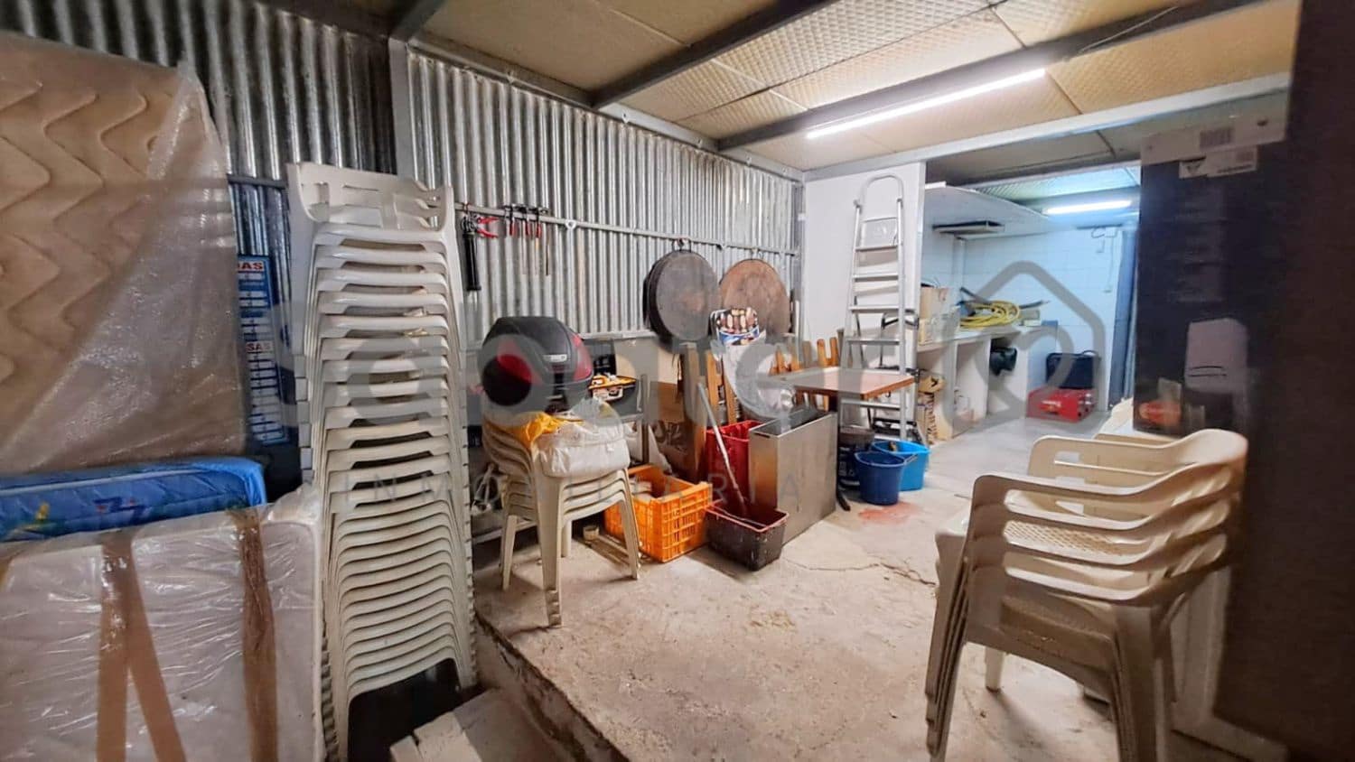 Commercial for sale in Piles - € 330,000 (Ref: 10061688)