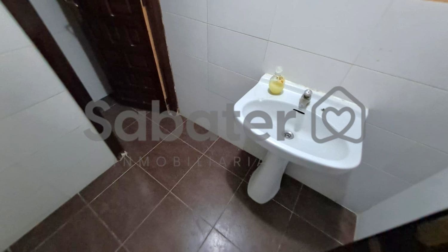 Commercial for sale in Piles - € 330,000 (Ref: 10061688)