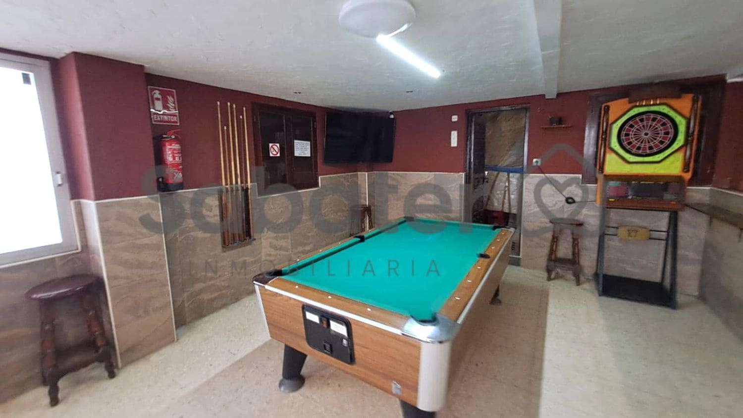 Commercial for sale in Piles - € 330,000 (Ref: 10061688)