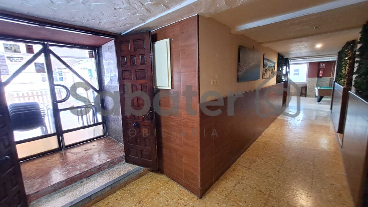 Commercial for sale in Piles - € 330,000 (Ref: 10061688)