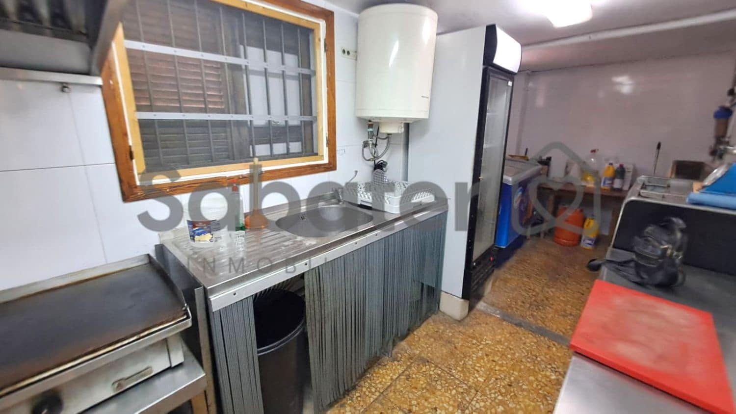 Commercial for sale in Piles - € 330,000 (Ref: 10061688)