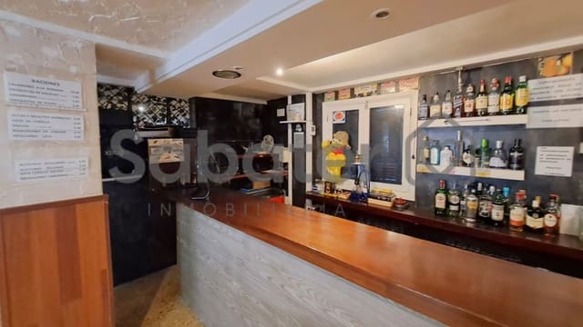 Commercial for sale in Piles - € 330,000 (Ref: 10061688)