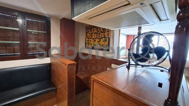 Commercial for sale in Piles - € 330,000 (Ref: 10061688)
