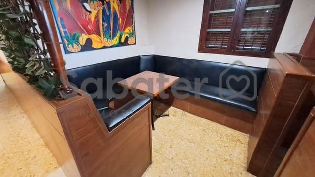 Commercial for sale in Piles - € 330,000 (Ref: 10061688)