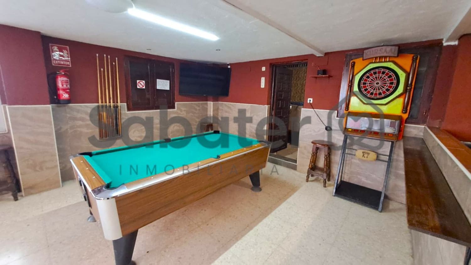 Commercial for sale in Piles - € 330,000 (Ref: 10061688)