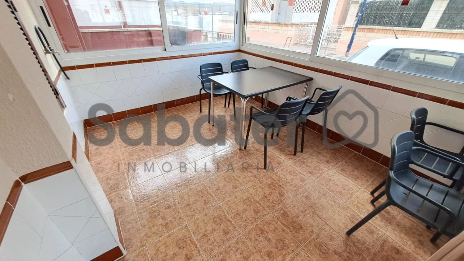 Commercial for sale in Piles - € 330,000 (Ref: 10061688)