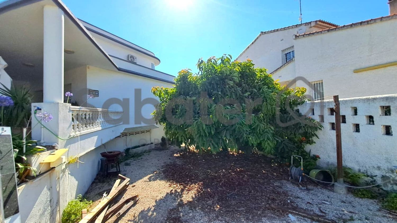 3 bedroom Villa for sale in Miramar with pool garage - € 420,000 (Ref: 10129016)