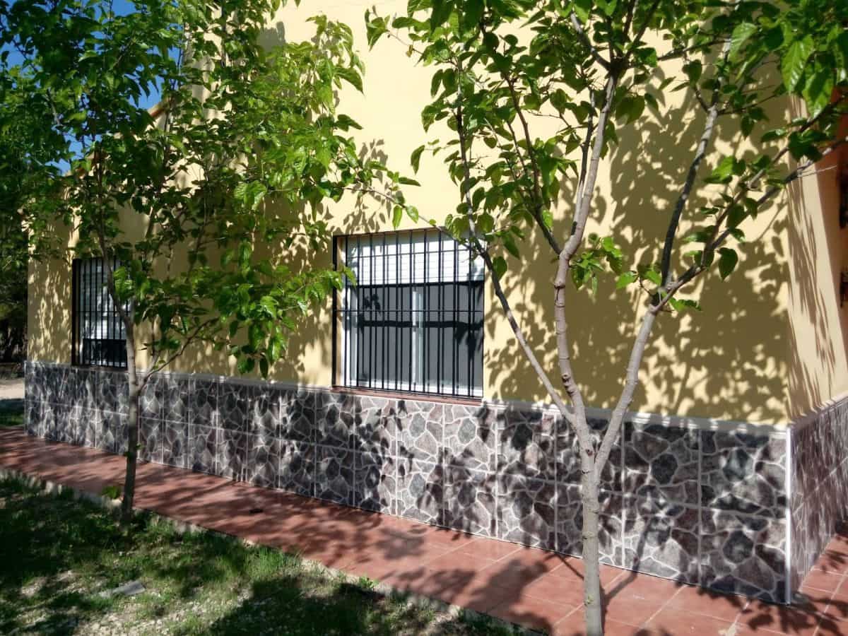 2 Zimmer Villa zu verkaufen in La Pobla del Duc mit Garage - 210.000 € (Ref: 7959748)