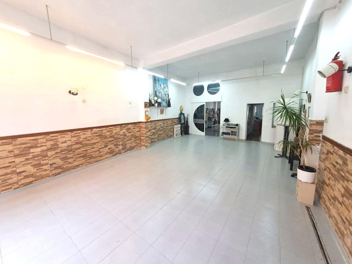 Comercial para venda em Gandia - 140 000 € (Ref: 8047997)