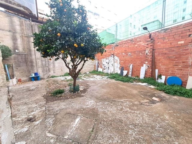 Comercial para venda em Gandia - 140 000 € (Ref: 8047997)