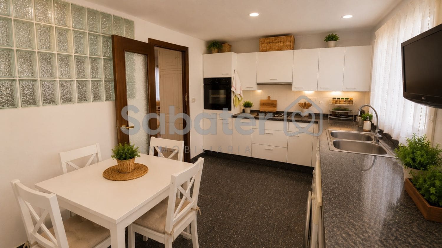 4 Zimmer Wohnung zu verkaufen in Gandia mit Garage - 245.000 € (Ref: 9891933)