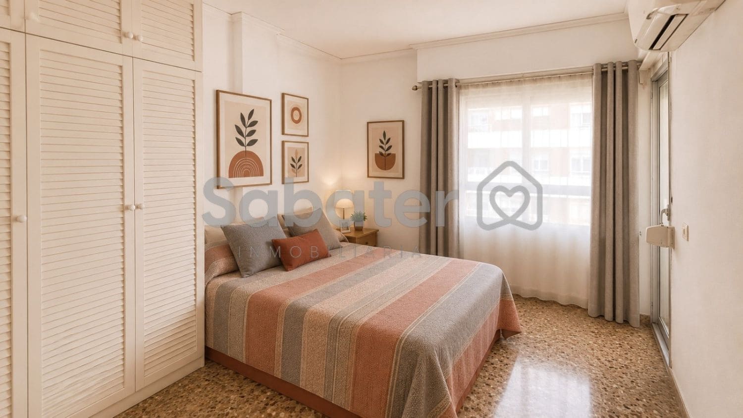 4 Zimmer Wohnung zu verkaufen in Gandia mit Garage - 245.000 € (Ref: 9891933)