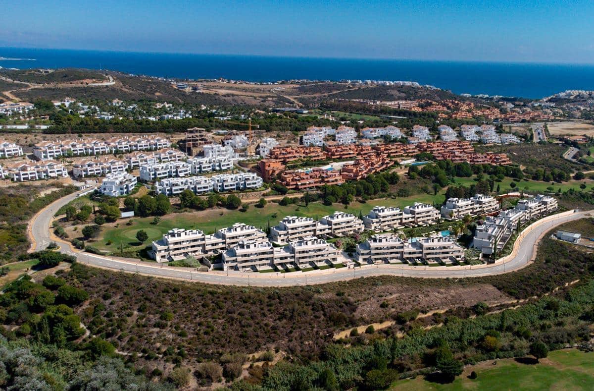 2 soverom Leilighet til salgs i Casares med svømmebasseng garasje - € 460 000 (Ref: 10000506)