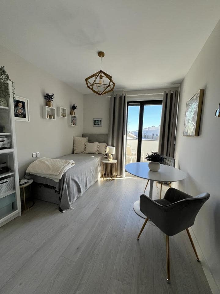 4 soveværelse Villa til salg i San Roque med swimmingpool garage - € 869.000 (Ref: 10037746)