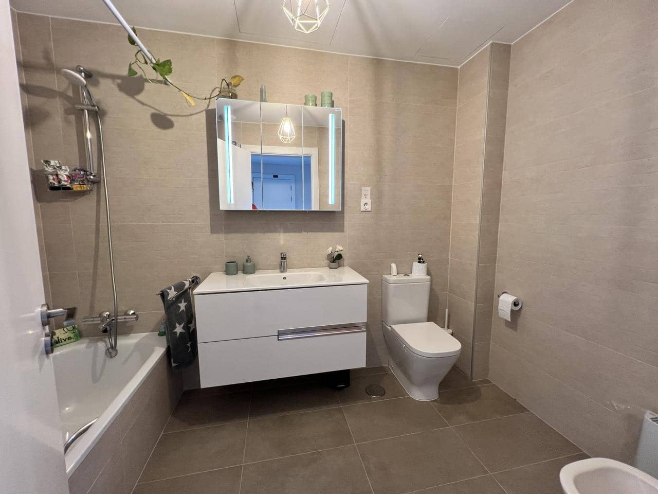 4 soveværelse Villa til salg i San Roque med swimmingpool garage - € 869.000 (Ref: 10037746)