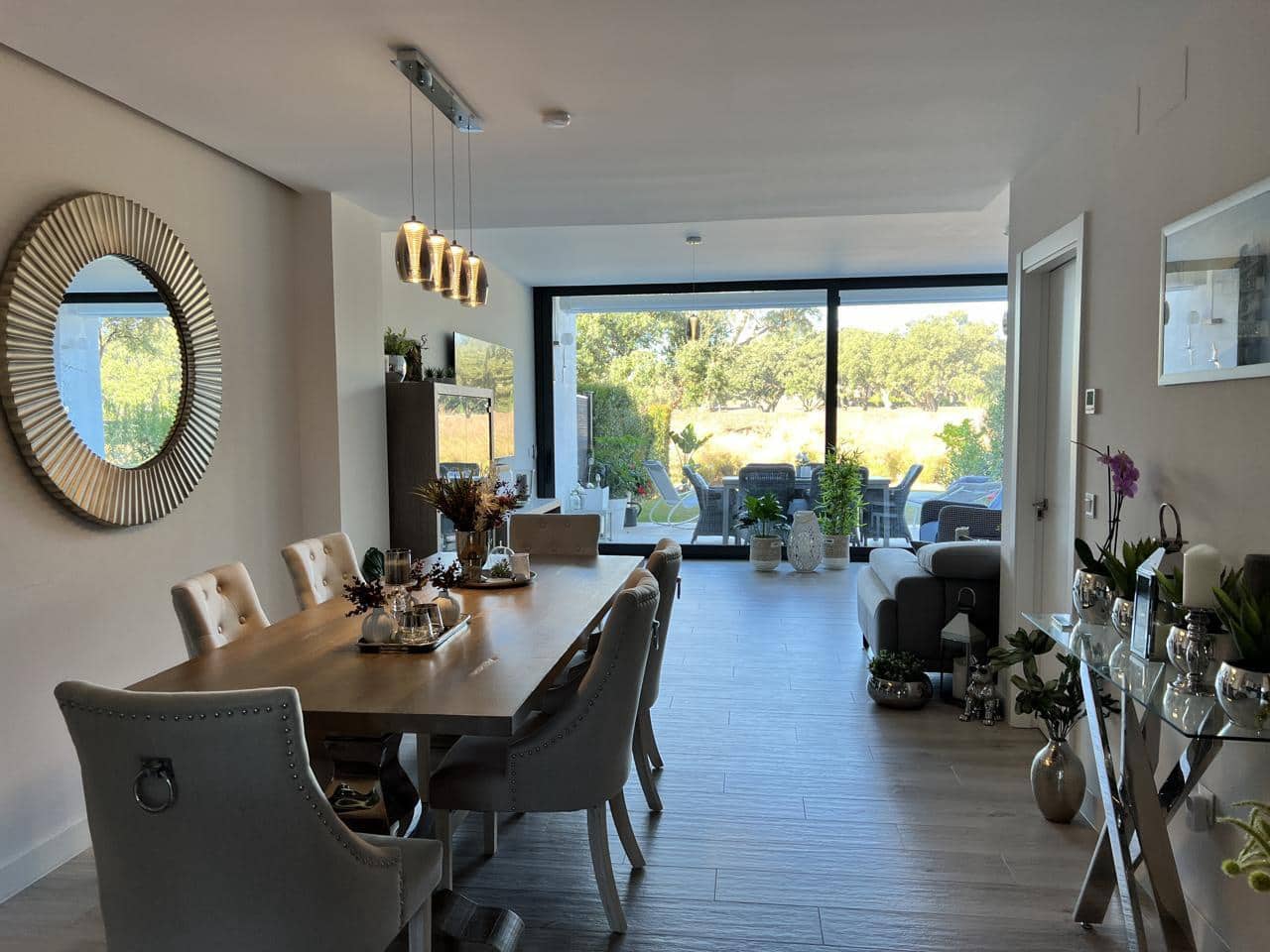 4 soveværelse Villa til salg i San Roque med swimmingpool garage - € 869.000 (Ref: 10037746)