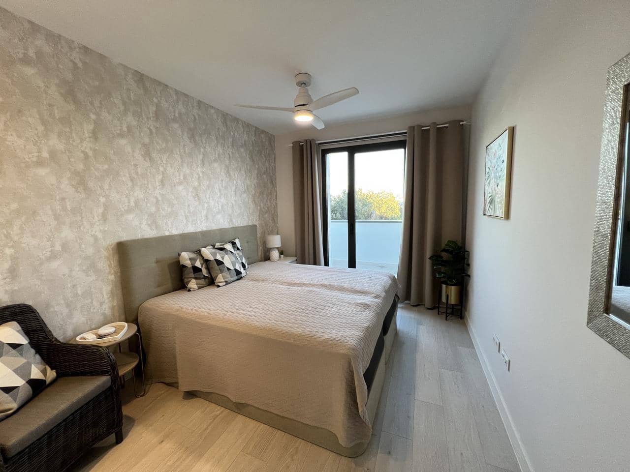 3 Zimmer Villa zu verkaufen in San Roque mit Pool Garage - 799.000 € (Ref: 10037747)