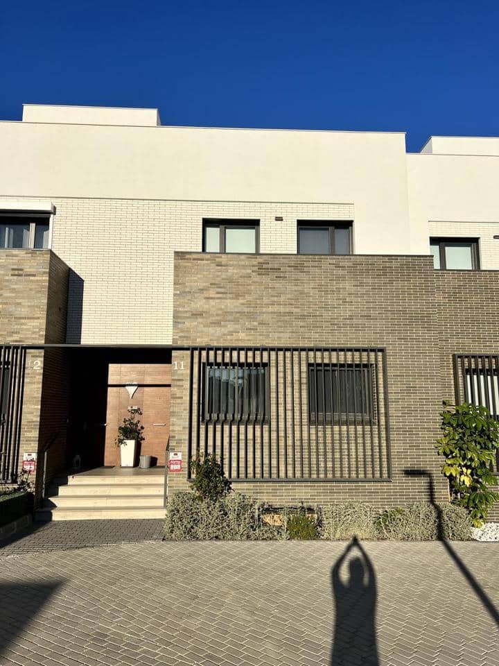 3 Zimmer Villa zu verkaufen in San Roque mit Pool Garage - 799.000 € (Ref: 10037747)