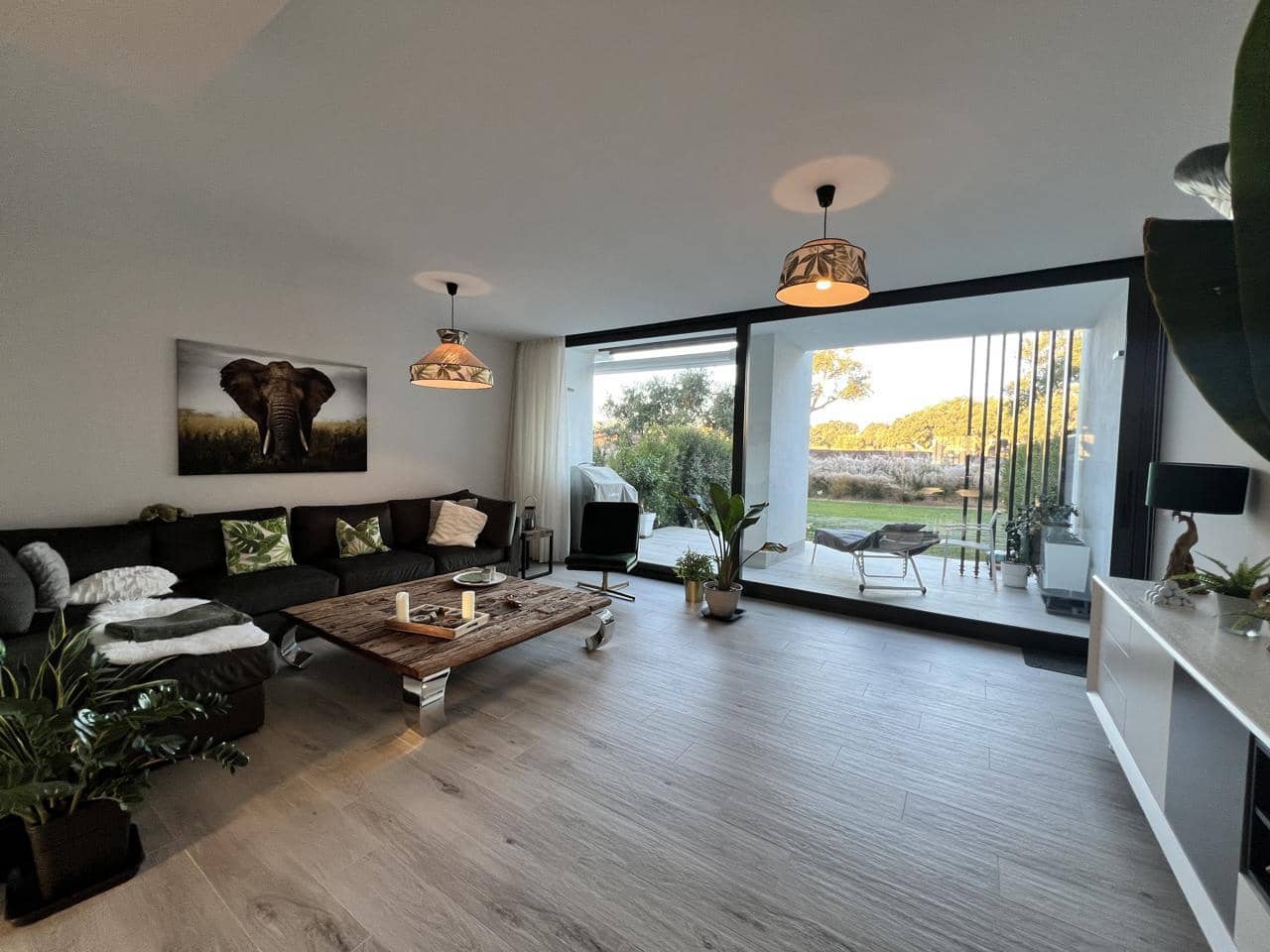 3 Zimmer Villa zu verkaufen in San Roque mit Pool Garage - 799.000 € (Ref: 10037747)