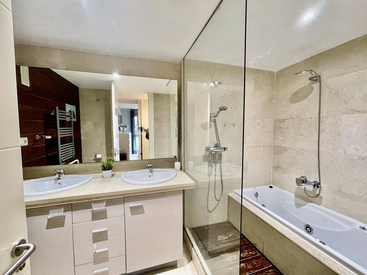 3 Zimmer Wohnung zu verkaufen in Manilva mit Pool Garage - 345.000 € (Ref: 10037748)