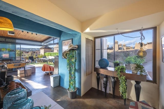 3 sovrum Lägenhet till salu i Nueva Atalaya, Estepona med pool garage - 798 000 € (Ref: 10037753)