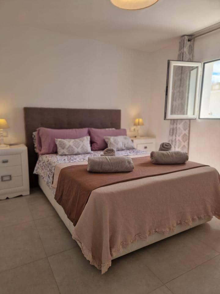 1 bedroom Flat for sale in Estepona - € 249,000 (Ref: 10037759)