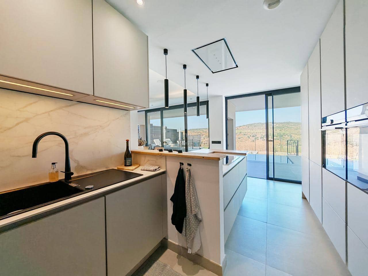 5 slaapkamer Villa te koop in Estepona met zwembad garage - € 1.395.000 (Ref: 10037760)