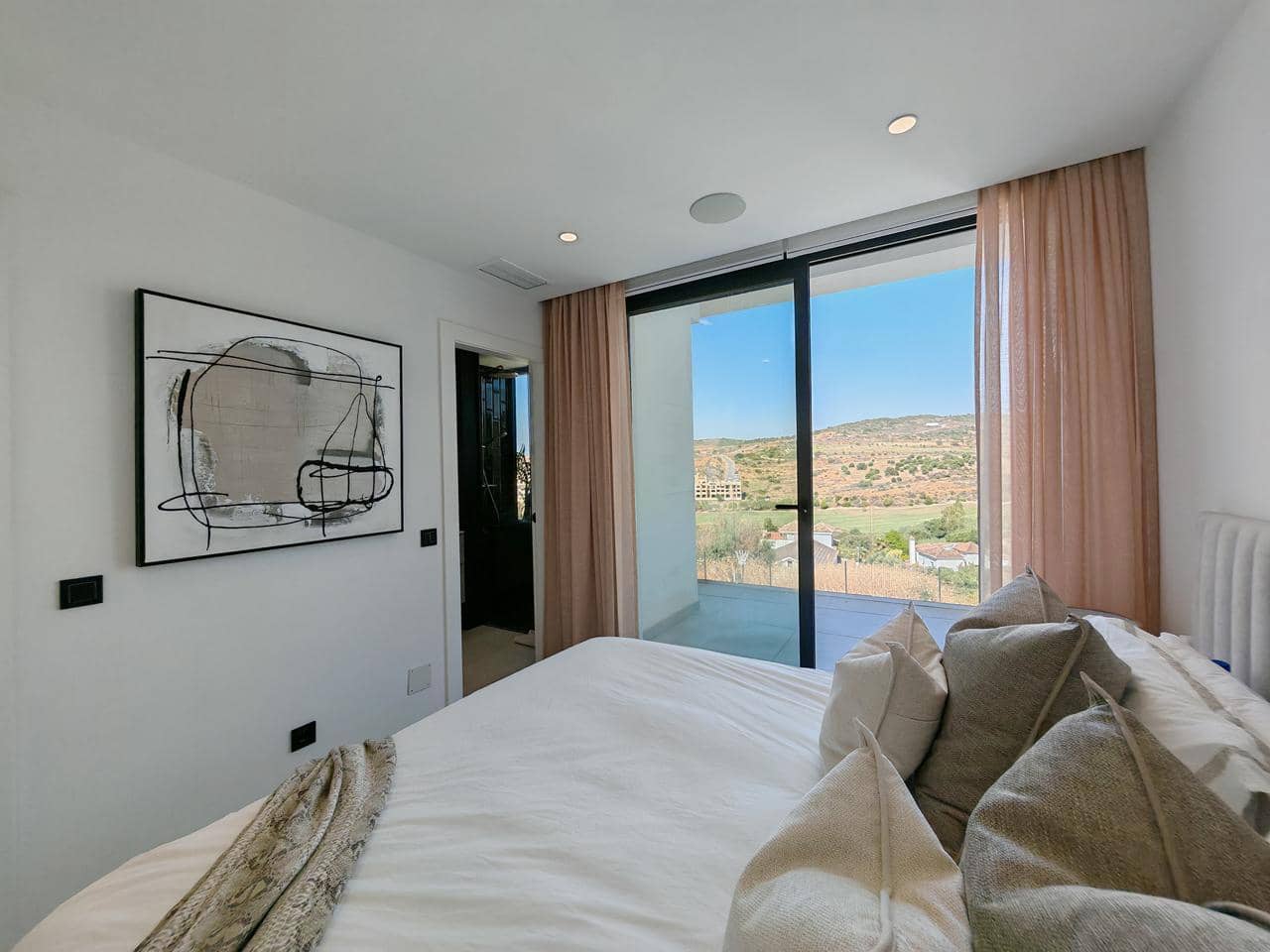 5 slaapkamer Villa te koop in Estepona met zwembad garage - € 1.395.000 (Ref: 10037760)