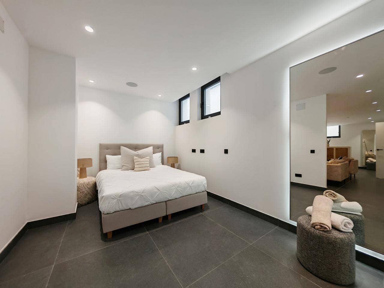 5 slaapkamer Villa te koop in Estepona met zwembad garage - € 1.395.000 (Ref: 10037760)