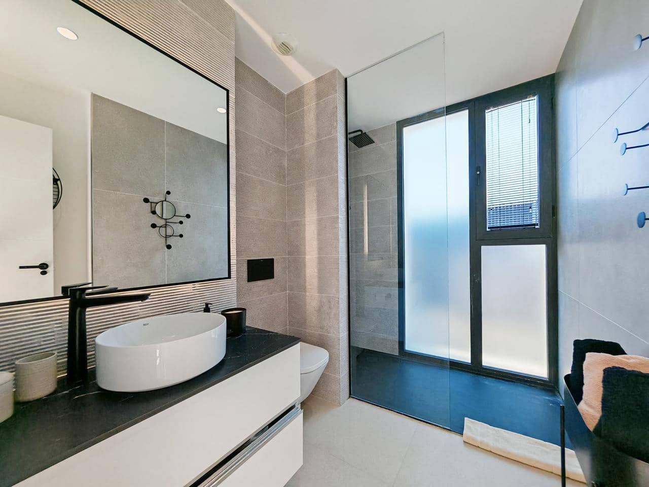 5 slaapkamer Villa te koop in Estepona met zwembad garage - € 1.395.000 (Ref: 10037760)