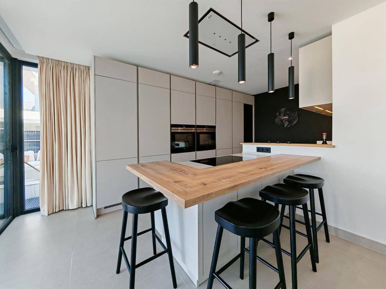 5 slaapkamer Villa te koop in Estepona met zwembad garage - € 1.395.000 (Ref: 10037760)