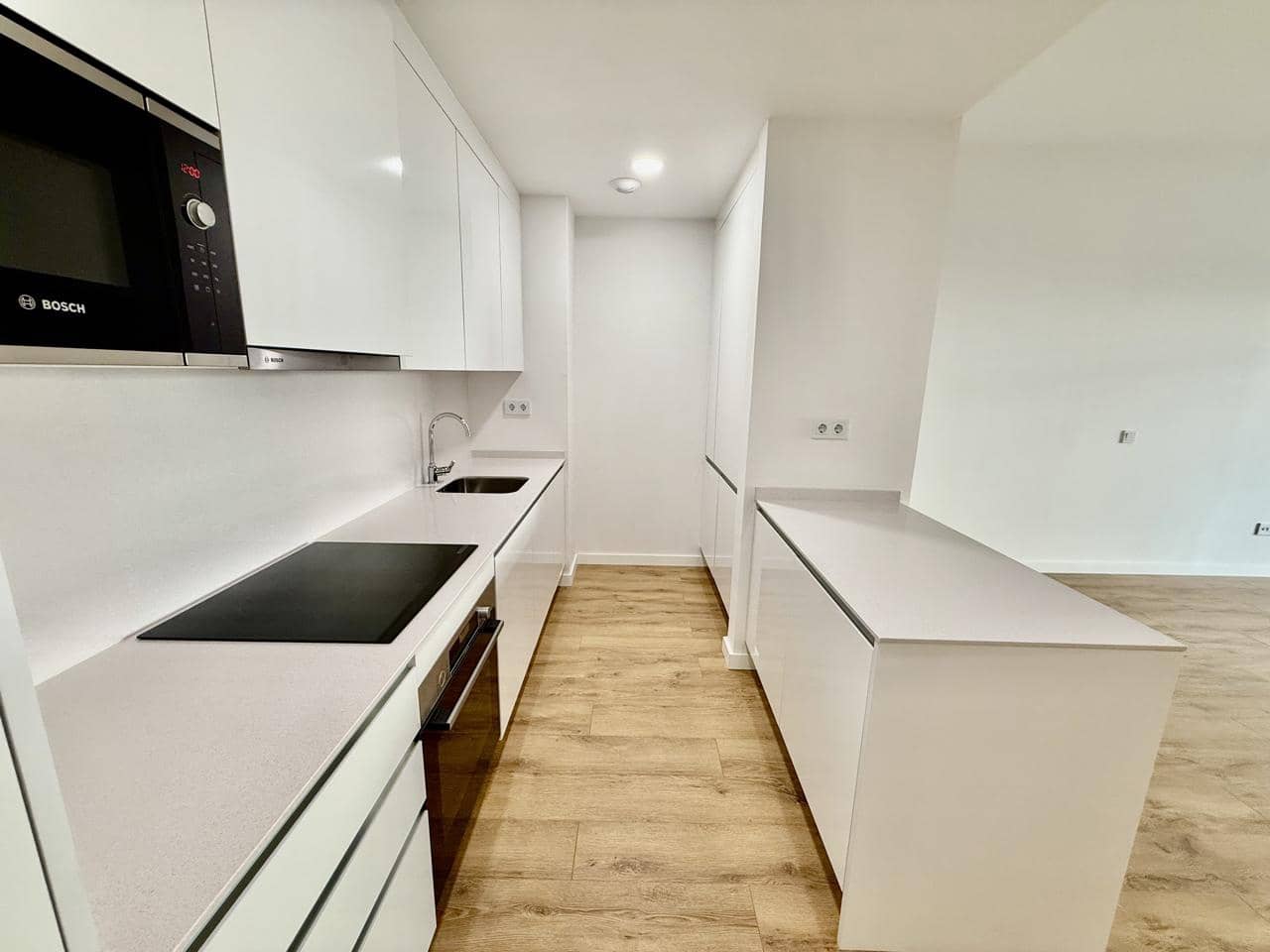 2 sypialnia Mieszkanie na sprzedaż w Estepona z basenem garażem - 580 000 € (Ref: 10046098)