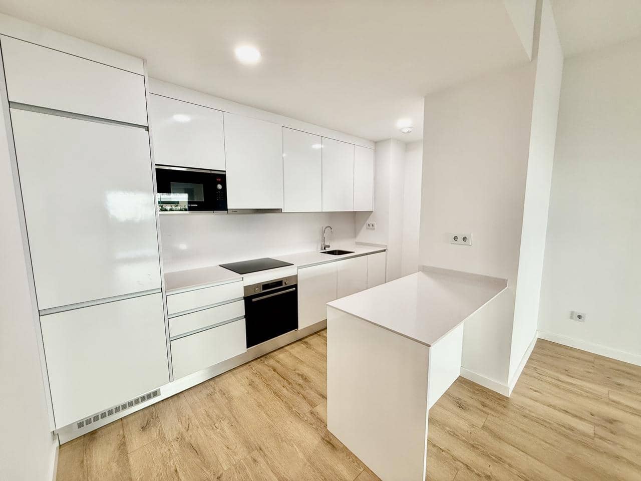 2 sypialnia Mieszkanie na sprzedaż w Estepona z basenem garażem - 580 000 € (Ref: 10046098)