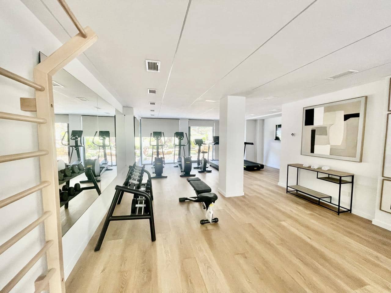 2 sypialnia Mieszkanie na sprzedaż w Estepona z basenem garażem - 580 000 € (Ref: 10046098)