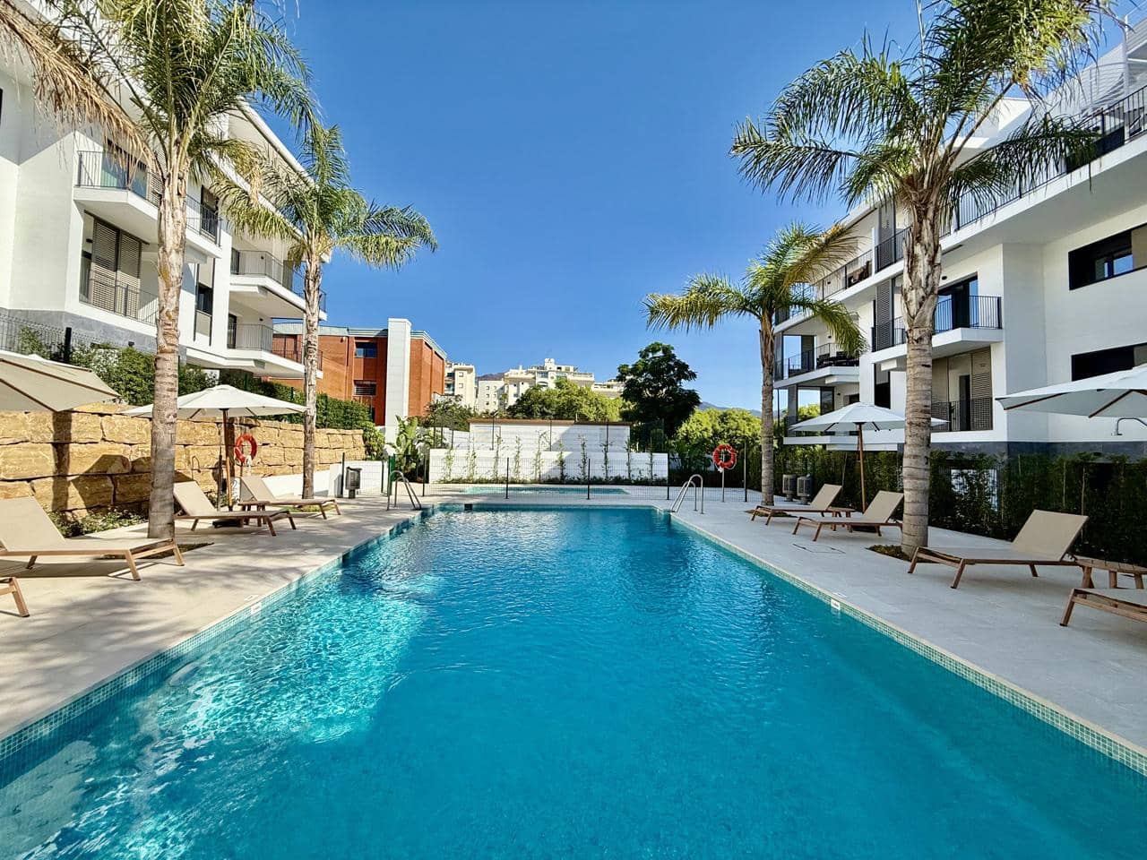 2 sypialnia Mieszkanie na sprzedaż w Estepona z basenem garażem - 580 000 € (Ref: 10046098)